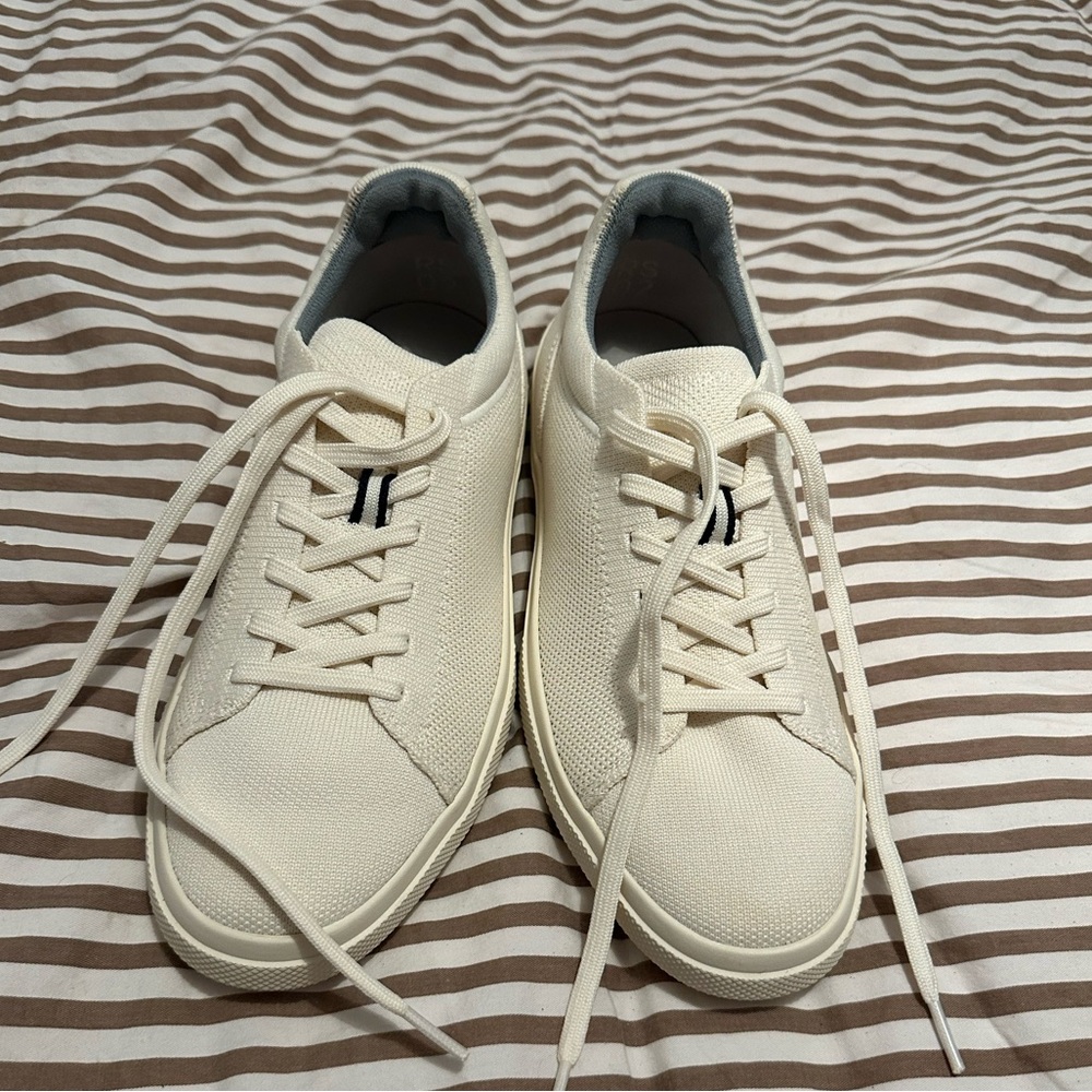 Rothy’s RS02 Sneaker, Bone.